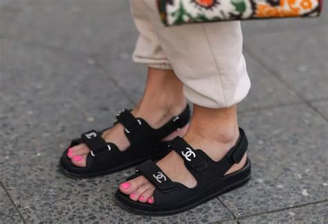 chanel dad sandals 2024.